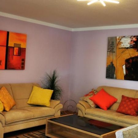Tolle, Gemutliche, Voll Moblierte 3 Zimmer Wohnung. Баден-Баден Екстериор снимка
