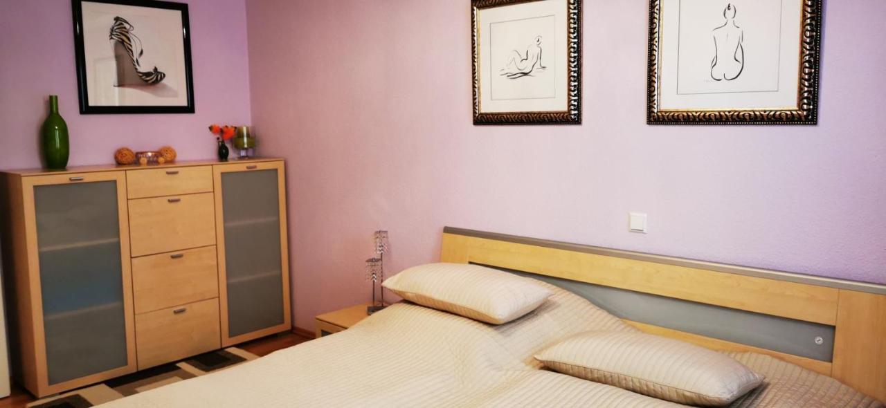 Tolle, Gemutliche, Voll Moblierte 3 Zimmer Wohnung. Баден-Баден Екстериор снимка